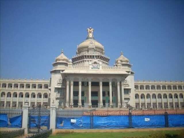 ಕರ್ನಾಟಕದಲ್ಲಿ ಕಾರ್ಮಿಕರ ಕನಿಷ್ಠ ವೇತನ ಪರಿಷ್ಕರಣೆ: ಸರ್ಕಾರದ ಮಹತ್ವದ ನಿರ್ಧಾರದ ಸಂಪೂರ್ಣ ಮಾಹಿತಿ